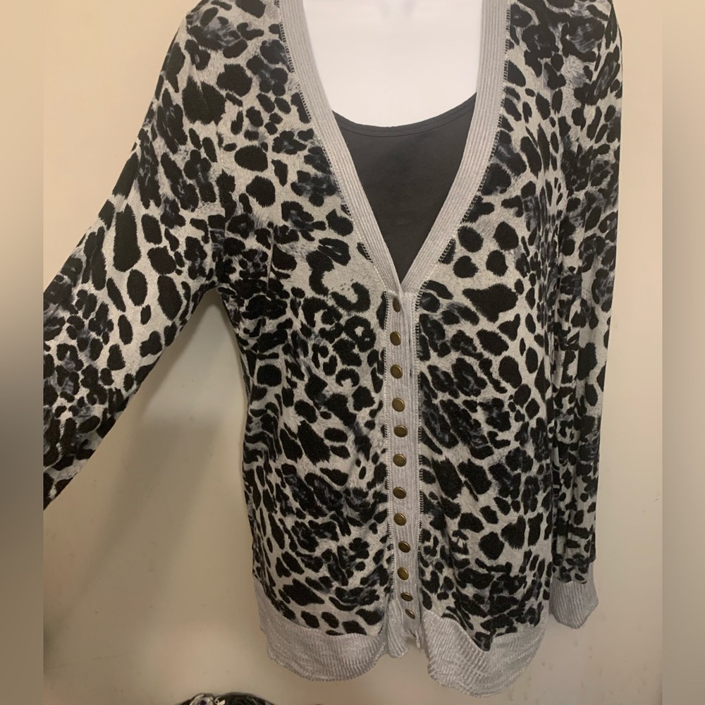 NWOT Zenana Black and Gray Animal Print Lightweight Cardigan Sz Large - Picture 2 of 13